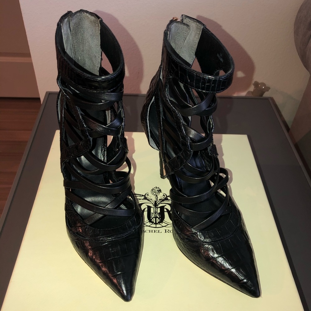 Women black heel. Size 7